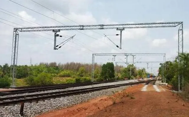 ଏ ବର୍ଷ ସରିବ ଲାଞ୍ଜିଗଡ଼ ରୋଡ୍‌-ଜୁନାଗଡ଼ ରୋଡ୍‌ ଓ ନୌପଡ଼ା-ଗୁଣୁପୁର ରେଳବାଇ ବିଦ୍ୟୁତୀକରଣ