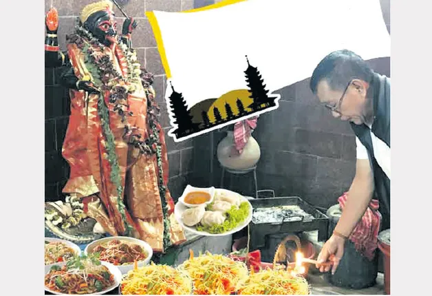 ଚୀନାମାନଙ୍କ କାଳୀ ମାତା ମନ୍ଦିର, ଭୋଗ ଲାଗେ ନୁଡୁଲ୍‌ସ, ଚିପ୍‌ସ ଓ ମୋମସ୍‌