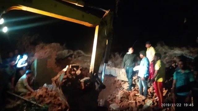 ପରିତ୍ୟକ୍ତ ଘରେ ଅଘଟଣ, ଚାପି ହୋଇଗଲେ ୫ ଜଣ, ଜଣେ ଉଦ୍ଧାର