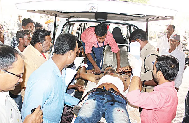 ରାସ୍ତାରେ ଆତଙ୍କରାଜ : ଗୋଡ଼ାଇ ଗୋଡ଼ାଇ ଛୁରାମାଡ଼, ୨ ଭାଇ ଗିରଫ