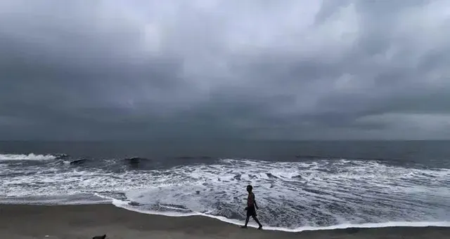 ଆଗାମୀ ୨୪ ଘଣ୍ଟା ମଧ୍ୟରେ ଉଗ୍ରତର ହେବ ସାମୁଦ୍ରିକ ବାତ୍ୟା ‘ମହା’