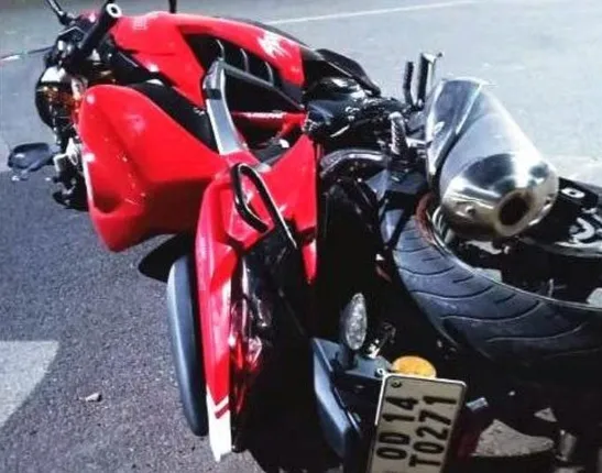 ସଡ଼କ ଦୁର୍ଘଟଣା: ବିଜେଡି ନେତାଙ୍କ ପୁଅ ମୃତ, ଅନ୍ୟଜଣେ ଗୁରୁତର