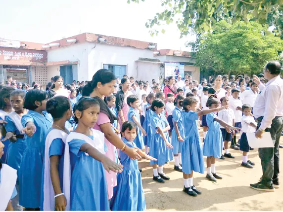 ‘ମୁଁ ସଫେଇବାଲା’ ଅଭିଯାନରେ ସାମିଲ୍‌ ହେଲେ ୧୯୪ ସ୍କୁଲର ଛାତ୍ରଛାତ୍ରୀ