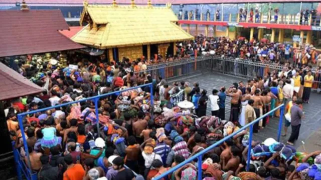 ସାବରିମାଲା ମାମଲା ବୃହତ୍ତର ଖଣ୍ଡପୀଠକୁ ପଠାଇଲେ ସୁପ୍ରିମ୍‌ କୋର୍ଟ