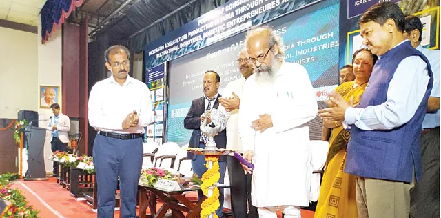 କୃଷକଙ୍କ ଆୟ ଦ୍ୱିଗୁଣିତ ପାଇଁ ଜଳଜୀବ କୃଷିର ବିକାଶ ଅପରିହାର୍ଯ୍ୟ: କେନ୍ଦ୍ର ମନ୍ତ୍ରୀ