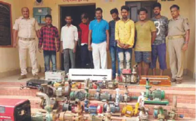 ପାଣିପମ୍ପ୍‌ ଚୋର ଗ୍ୟାଙ୍ଗ୍‌ର ପର୍ଦ୍ଦାଫାଶ : ଜେନେରେଟର୍‌, ଏସି, ୨୩ ପମ୍ପ୍‌ ସହ ୮ଗିରଫ