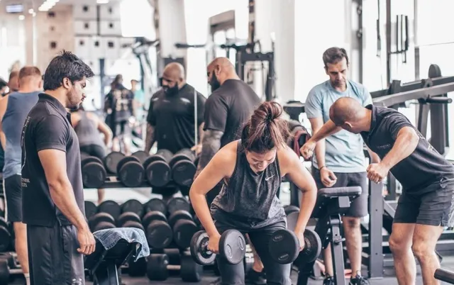 ଜିମ୍‌ ଯିବାର ସଠିକ୍‌ ବୟସ କେତେ ଜାଣି ରଖନ୍ତୁ