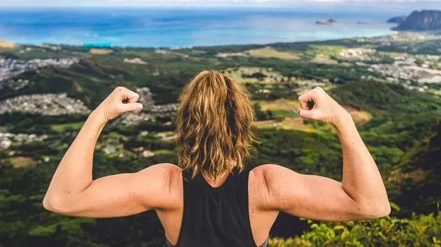 ମାଂସପେଶୀ ଦୁର୍ବଳ ହେବା ଭଳି ଲାଗୁଛି କି? ଶୀଘ୍ର ହୋଇପାରେ ମୃତ୍ୟୁ! ଜାଣନ୍ତୁ କେମିତି କରିବେ ମାଂସପେଶୀକୁ ଶକ୍ତ