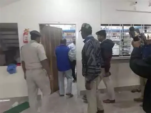 ଖୋର୍ଦ୍ଧା ଗୁଳିମାଡ଼ ଘଟଣା: ଔଷଧ ଦୋକାନୀ ମୃତ, ଡାକ୍ତର ଆଇସିୟୁରେ