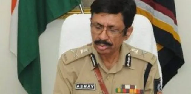 ଦକ୍ଷିଣ-ପଶ୍ଚିମାଞ୍ଚଳ ପୁଲିସ ରେଂଜର ସମୀକ୍ଷା କଲେ ପୁଲିସ ଡିଜି, ମା‌ଓ ଦମନ ଓ ଆଇନଶୃଙ୍ଖଳା ଉପରେ ଗୁରୁତ୍ବ