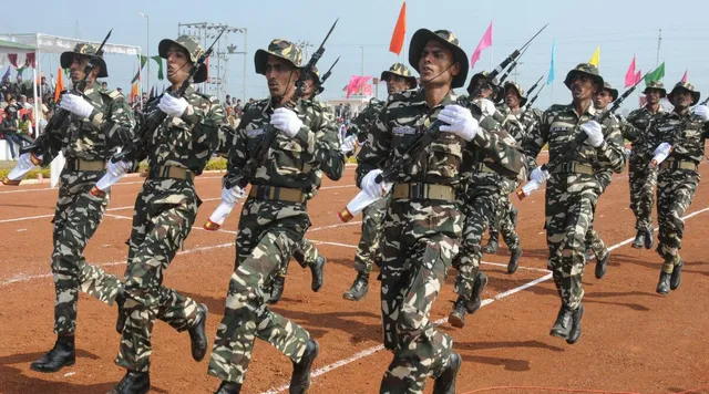 ସିଏପିଏଫ୍‌ ଯବାନଙ୍କ ପାଇଁ ୩୬୫ ଦିନରୁ ୧୦୦ ଦିନ ଛୁଟି ପ୍ରଦାନ କରିବାକୁ ଚିନ୍ତା କରୁଛନ୍ତି ସରକାର: ଅମିତ ଶାହା