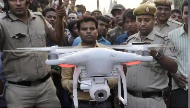 ଦିଲ୍ଲୀରେ ବ୍ୟାପୁଛି ସିଏଏ ବିରୋଧୀ ଆନ୍ଦୋଳନ; ସ୍ଥିତି ଉପରେ ନଜର ରଖିବା ପାଇଁ ଦିଲ୍ଲୀ ପୁଲିସ୍‌ ନେଲା ଡ୍ରୋନ୍‌ର ସହାୟତା