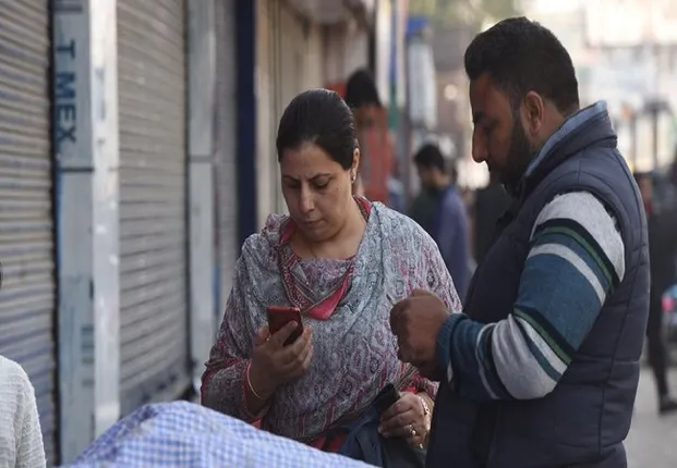 ୧୪୨ ଦିନ ପରେ ଆଜି ମଧ୍ୟରାତ୍ରରୁ ଜମ୍ମୁ- କଶ୍ମୀରରେ ପୁନର୍ବାହଲ ହେବ ଏସ୍‌ଏମ୍‌ଏସ୍‌ ସେବା