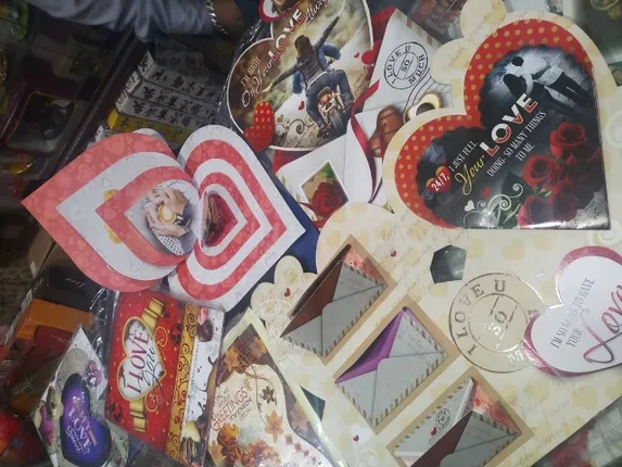 ନୂଆ ବର୍ଷ ପାଇଁ ପୂରା ସହର ଉତ୍ସବ ମୁଖର