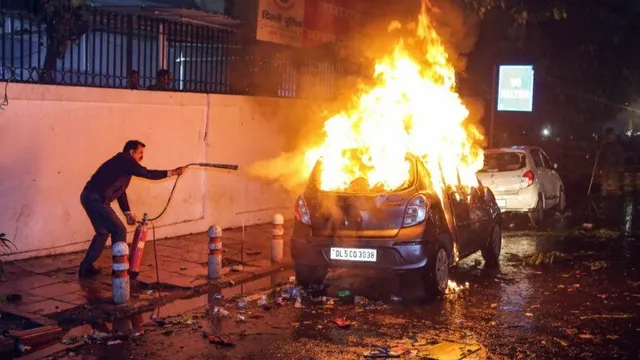 ସିଏଏ ବିରୋଧୀ ହିଂସା ବୁଡ଼ାଉଛି ବେପାର : ଦିଲ୍ଲୀରେ ୧୫୦୦ କୋଟି କ୍ଷତି ସହିଲାଣି ବ୍ୟାବସାୟିକ ସମୁଦାୟ