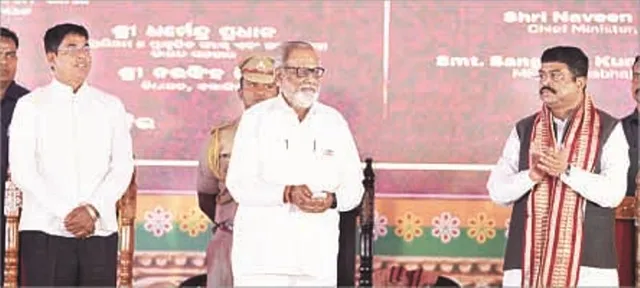 ବଲାଙ୍ଗୀ‌ରରେ ବିପିସିଏଲ୍‌ର ଏଲ୍‌ପିଜି ବଟଲିଂ ପ୍ଲାଣ୍ଟ ଉଦ୍‌ଘାଟିତ : ‘ଅର୍ଥନୈତିକ ଅଭିବୃଦ୍ଧି ଓ ନିଯୁକ୍ତି କ୍ଷେତ୍ରରେ ନୂଆ ସମ୍ଭାବନା’