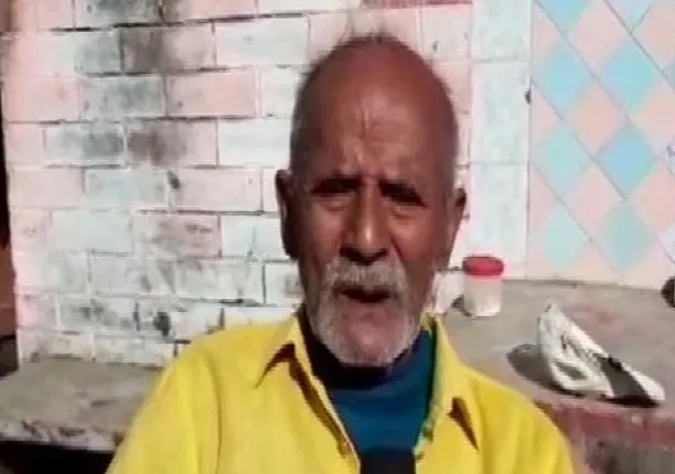 ଶିକ୍ଷାଗତ ଯୋଗ୍ୟତା କମ୍‌ ଥିବ‌ାରୁ ଉଚ୍ଚ ପଦବୀ ମିଳିଲାନି; ଅବସର ପରେ ଦଶମ ପରୀକ୍ଷା ଦେଇ ଉତ୍ତୀର୍ଣ୍ଣ ହେଲେ ୭୯ ବର୍ଷିୟ ବୃଦ୍ଧ