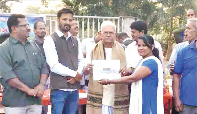 ଭେଣ୍ଡିଂ ଜୋନ୍‌ ବ୍ୟବସ୍ଥା ନ ହେବା ପର୍ଯ୍ୟନ୍ତ ଉଠାଦୋକାନୀଙ୍କୁ ଉ‌ଚ୍ଛେଦ କରା ନ ଯାଉ