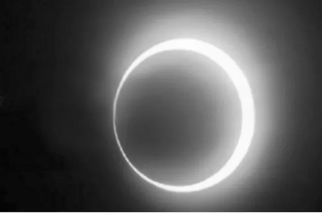 ବିରଳ ବଳୟ ସୂର୍ଯ୍ୟୋପରାଗ