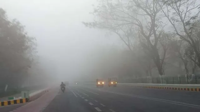 ରାଜ୍ୟରେ ଲାଗିରହିଥିବା‌ ଝଡ଼ବର୍ଷା ଛାଡ଼ିଲା, କୁହୁଡ଼ି ବଢ଼ିବ