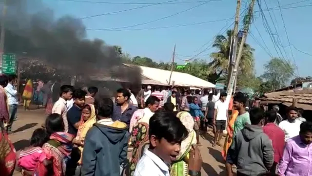 ପରଜଙ୍ଗରେ ପିକଅପ ଭ୍ୟାନ ଧକ୍କାରେ ନାବାଳିକା ମୃତ, କ୍ଷତିପୂରଣ ଦାବିରେ ରାସ୍ତାରୋକ