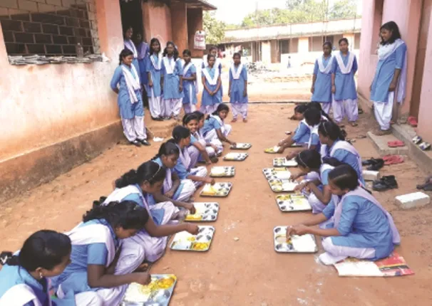 ସମସ୍ୟାରେ ଉବୁଟୁବୁ ପାଳଲହଡ଼ା ବ୍ଲକ୍‌ ଜମରଡିହସ୍ଥିତ ବନ୍ଧାଭୂଇଁ ବାଳିକା ହାଇସ୍କୁଲ୍‌