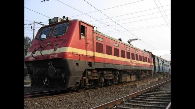 ଦୁର୍ଘଟଣାରୁ ବର୍ତ୍ତିଲା ହାୱଡା-ଅହମ୍ମଦାବାଦ୍‌ ଏକ୍ସପ୍ରେସ୍‌