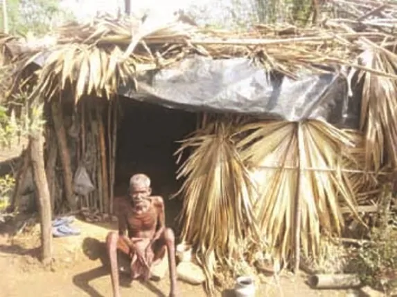 ନୂଆଗାଁରେ ବଢ଼ିଚାଲିଛି ଆବାସ ଅନିୟମିତତା : ଥିଲାବାଲାଙ୍କୁ ମିଳୁଛି ଆବାସ ଘର, ପ୍ରକୃତ ହିତାଧିକାରୀ ଉପେକ୍ଷିତ