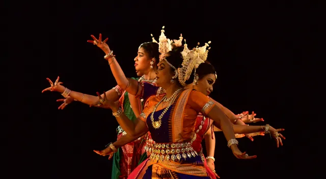 ଅନ୍ତର୍ଜାତୀୟ ଓଡ଼ିଶୀ ନୃତ୍ୟ ଉତ୍ସବ : ମନମୋହିଲା ଓଡ଼ିଶୀ ନୃତ୍ୟାଭିନୟ