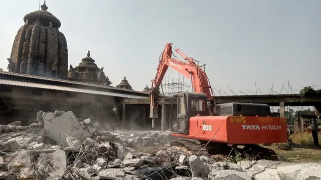 ସୋମବାର  ଶ୍ରୀଲିଙ୍ଗରାଜ ମନ୍ଦିର ନିକଟରେ ବଡ଼ ଉଚ୍ଛେଦ : ଜବରଦଖଲରେ ଥିବା ୨୨୫ ଦୋକାନ ଭଙ୍ଗା ହେବ, ମନ୍ଦିର ନିକଟରୁ ସବୁ ଜବରଦଖଲ ହଟିବ