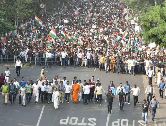 ବିଜେପି ଟଙ୍କା ଦେଇ ପଶ୍ଚିମବଙ୍ଗରେ ଦଙ୍ଗା କରାଉଛି, ମମତା ବାନାର୍ଜୀଙ୍କ ଦାବି