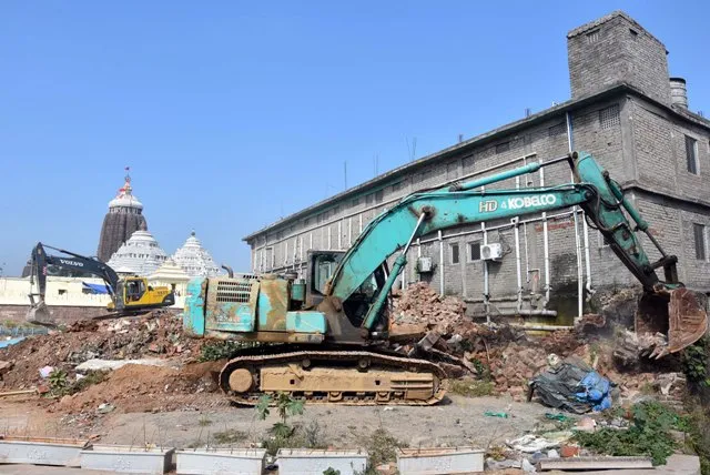 ବହୁ ବାଦବିବାଦ ପରେ ମଙ୍ଗୁ ମଠ ଉଚ୍ଛେଦ ଆରମ୍ଭ