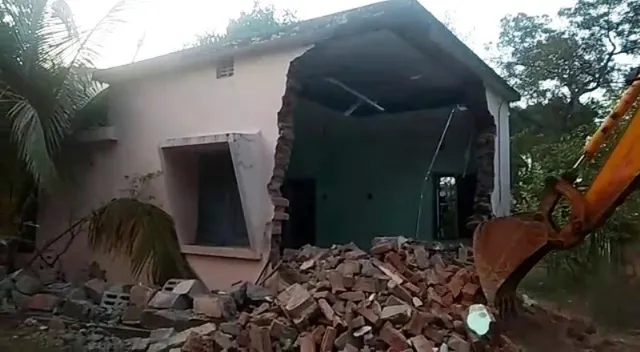 ଏମଏଲଏ କ୍ୱାର୍ଟର୍ସ ଭଙ୍ଗା ଆରମ୍ଭ : ନିର୍ମାଣ ହେବ ବହୁତଳ ବିଶିଷ୍ଟ କୋଠା, ରହିବ ସମସ୍ତ ଅତ୍ୟାଧୁନିକ ସୁବିଧା