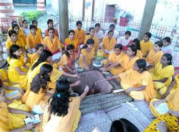 ମହିଳାଙ୍କୁ ପୁରୋହିତ ହେବା ପାଇଁ ତାଲିମ ଦେଉଥିବା ଶିକ୍ଷାନୁଷ୍ଠାନ