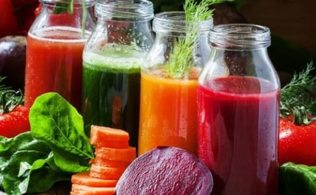 ଶୀତ ଦିନେ ଓଜନକୁ ନିୟନ୍ତ୍ରଣରେ ରଖିବା ପାଇଁ ପିଅନ୍ତୁ ଏହି ସବୁ ସବୁଜ ପରିବାର ଜୁସ୍‌