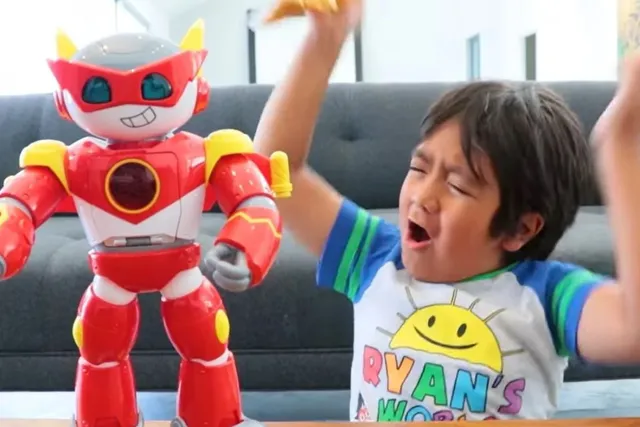 ଏ ବର୍ଷ ୟୁଟ୍ୟୁବ୍‌ ଚାନେଲ୍‌ରୁ ୨ କୋଟି ୬୦ ଲକ୍ଷ ଟଙ୍କା ଆୟ କରିଛି ୮ ବର୍ଷିୟ ବାଳକ ରିୟାନ୍‌