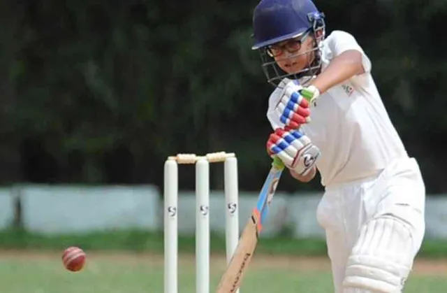 ଦ୍ରାବିଡ଼ଙ୍କ ପୁଅ ମାରିଲେ ଦ୍ବିଶତକ