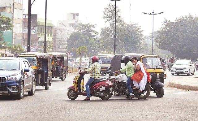 ଟ୍ରାଫିକ ନିୟମ ଉଲ୍ଲଂଘନ କରି ରାଜଧାନୀରେ ଜରିମାନା ଗଣିଲେ ୫୦୦ ଚାଳକ