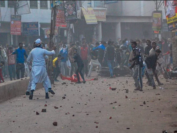 ଦିଲ୍ଲୀ ଦଙ୍ଗା ମାମଲା: ୧୭,୫୦୦ ପୃଷ୍ଠାର ଅଭିଯୋଗଫର୍ଦ୍ଦ ଦାଖଲ