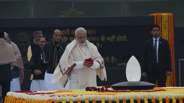 ଅଟଳବିହାରୀ ବାଜପେୟୀଙ୍କ ୯୫ତମ ଜନ୍ମବାର୍ଷିକୀରେ ଶ୍ରଦ୍ଧାଞ୍ଜଳି ଜଣାଇଲେ ରାଷ୍ଟ୍ରପତି କୋବିନ୍ଦ ଓ ପ୍ରଧାନମନ୍ତ୍ରୀ ମୋଦୀ