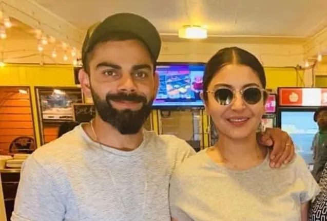 କେଉଁ ବଲିଉଡ ଫିଲ୍ମକୁ ଅଧିକ ପସନ୍ଦ କରନ୍ତି ଅନୁଷ୍କା? ବିରାଟ କଲେ ଖୁଲାସା