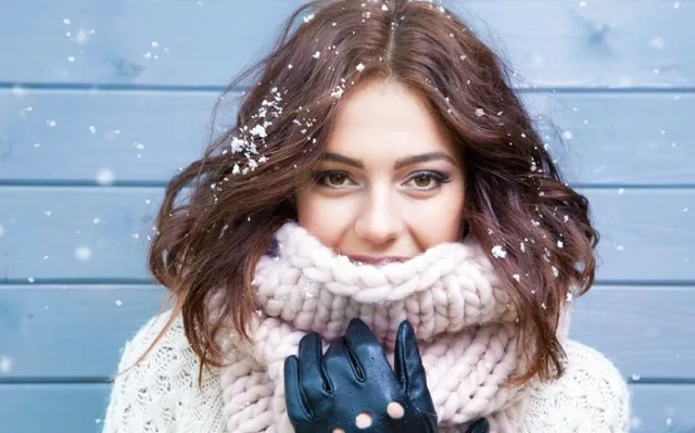 ଶୀତ ଦିନେ ଏଭଳି ଆଣନ୍ତୁ କେଶରେ ଚମକ