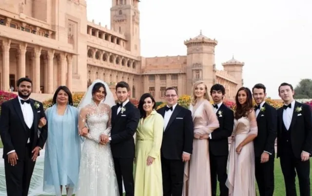 ୪ ଦିନର ବିବାହ କାର୍ଯ୍ୟକ୍ରମ ପାଇଁ ଏତେ କୋଟି ଟଙ୍କା ଖର୍ଚ୍ଚ କରିଥିଲେ ନିକ୍-ପ୍ରିୟଙ୍କା