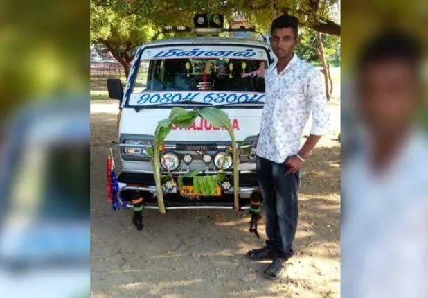 ୩ବର୍ଷୀୟ ଶିଶୁ ପାଇଁ ଦେବଦୂତ ପାଲଟିଲେ ଆମ୍ବୁଲାନ୍ସ ଚାଳକ, ୭୦ମିନିଟରେ ୯୦ କିଲୋମିଟର ଅତିକ୍ରମ କରି ଡାକ୍ତରଖାନାରେ ପହଞ୍ଚାଇଲେ