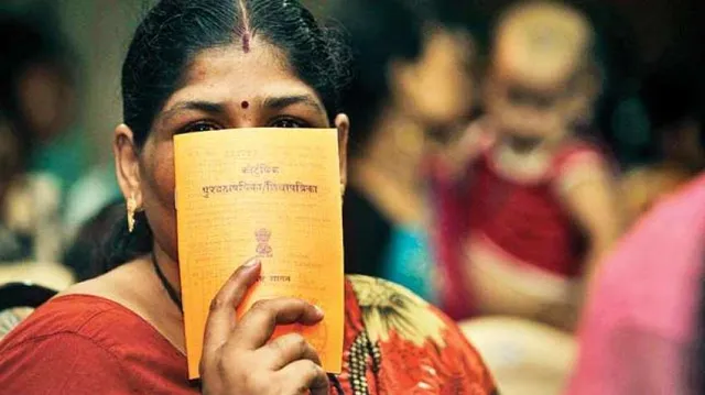 ୧୨ଟି ରାଜ୍ୟରେ ଲାଗୁ ‌ହେଲା ‘ଏକ ରାଷ୍ଟ୍ର, ଏକ ରାସନକାର୍ଡ’ ବ୍ୟବସ୍ଥା; ଉପକୃତ ହେବେ ରୋଜଗାର ଲାଗି ରାଜ୍ୟ ବାହାରକୁ ଯାଉଥିବା ଲୋକେ