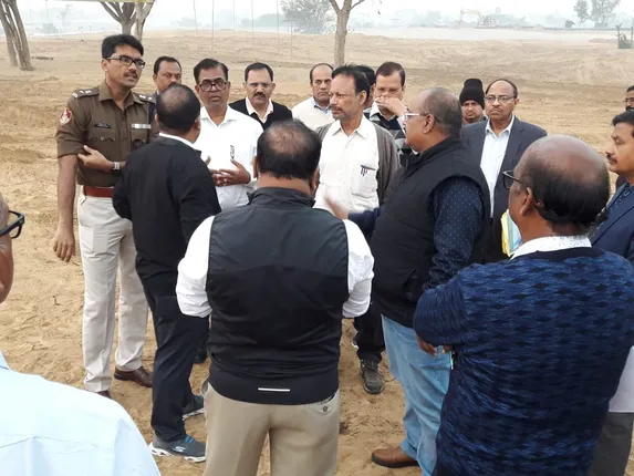 ଭୋର ୫ଟାରେ କଟକରେ ପହଞ୍ଚି ଏସସିବି ଭିତ୍ତିଭୂମି ବିକାଶ ସମୀକ୍ଷା କଲେ ୫-ଟି ସଚିବ, ମହାନଦୀ ପଠା ପରିଦର୍ଶନ କଲେ