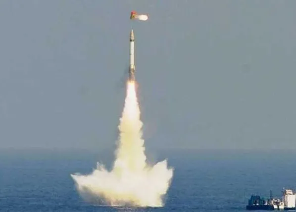 ପରମାଣୁ କ୍ଷେପଣାସ୍ତ୍ର କେ-୪ ପରୀକ୍ଷା କଲା ଭାରତ : ୩୫୦୦ କିମି ଯାଏ ଆକ୍ରମଣ କ୍ଷମତା, ଆଇଏନ୍‌ଏସ୍‌ ଅରିହନ୍ତରେ ମୁତୟନ କରାଯିବ