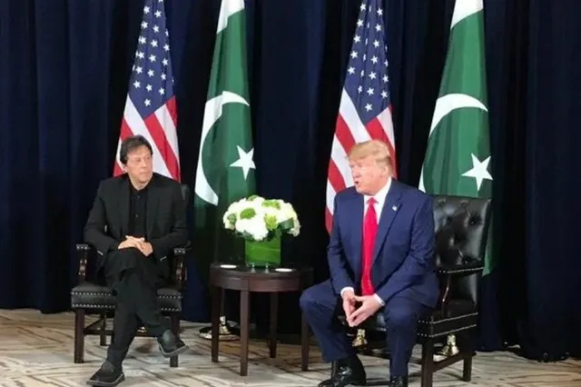 ‌କାଶ୍ମୀର ପ୍ରସଙ୍ଗ: ଇମ୍ରାନ୍‌ଙ୍କ ଉପସ୍ଥିତିରେ ପୁଣି ମଧ୍ୟସ୍ଥତା ପାଇଁ କହିଲେ ଟ୍ରମ୍ପ୍‌