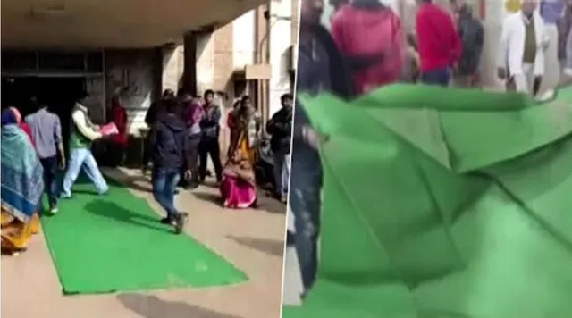 କୋଟାର ଜେକେ ଲୋନ୍‌ ହସ୍ପିଟାଲ୍‌ରେ ଗଣମାଧ୍ୟମ ପ୍ରତିନିଧିଙ୍କୁ ଦେଖି ମନ୍ତ୍ରୀଙ୍କ ପାଇଁ ପକାଇଥିବା କାର୍ପେଟ ଉଠାଇ ଦେଲେ କର୍ତ୍ତୃପକ୍ଷ