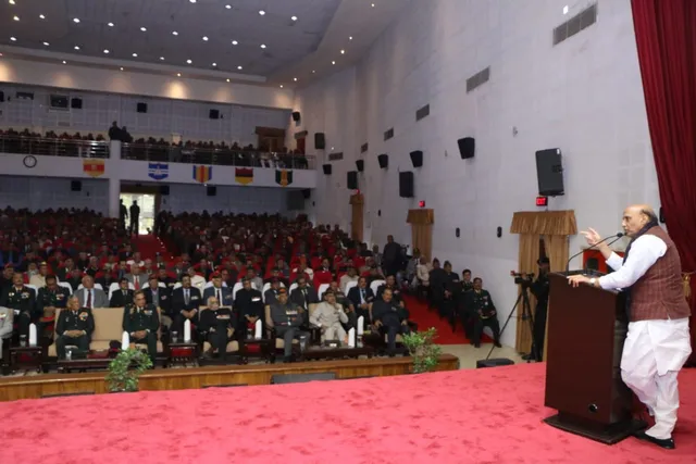 ପୂର୍ବତନ ସୈନିକମାନଙ୍କ ପରାମର୍ଶକୁ ମାନି ସରକାର ଦେଶରେ ପ୍ରତିରକ୍ଷା ମୁଖ୍ୟ ପଦବୀ ଆରମ୍ଭ କରିଛନ୍ତି : ରାଜନାଥ